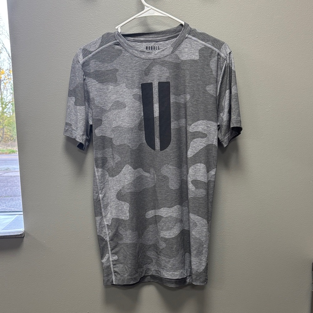 NOBULL Gray Camo Men's Short Sleeve Tee